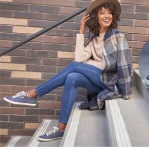 Taos Star blue wash lace up Sneakers